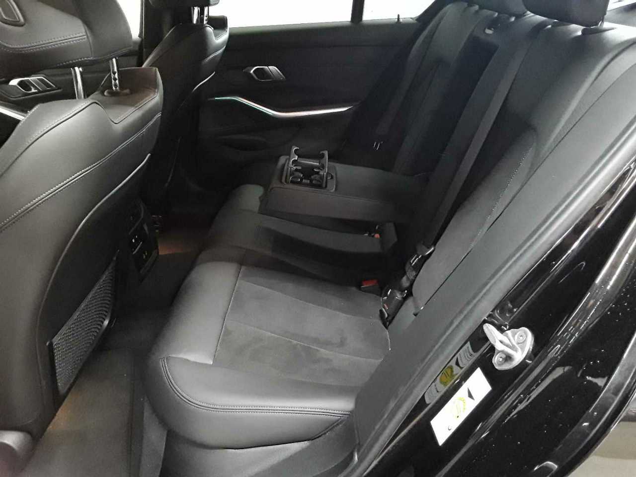 BMW 330e xDrive Aut. M Sport 13