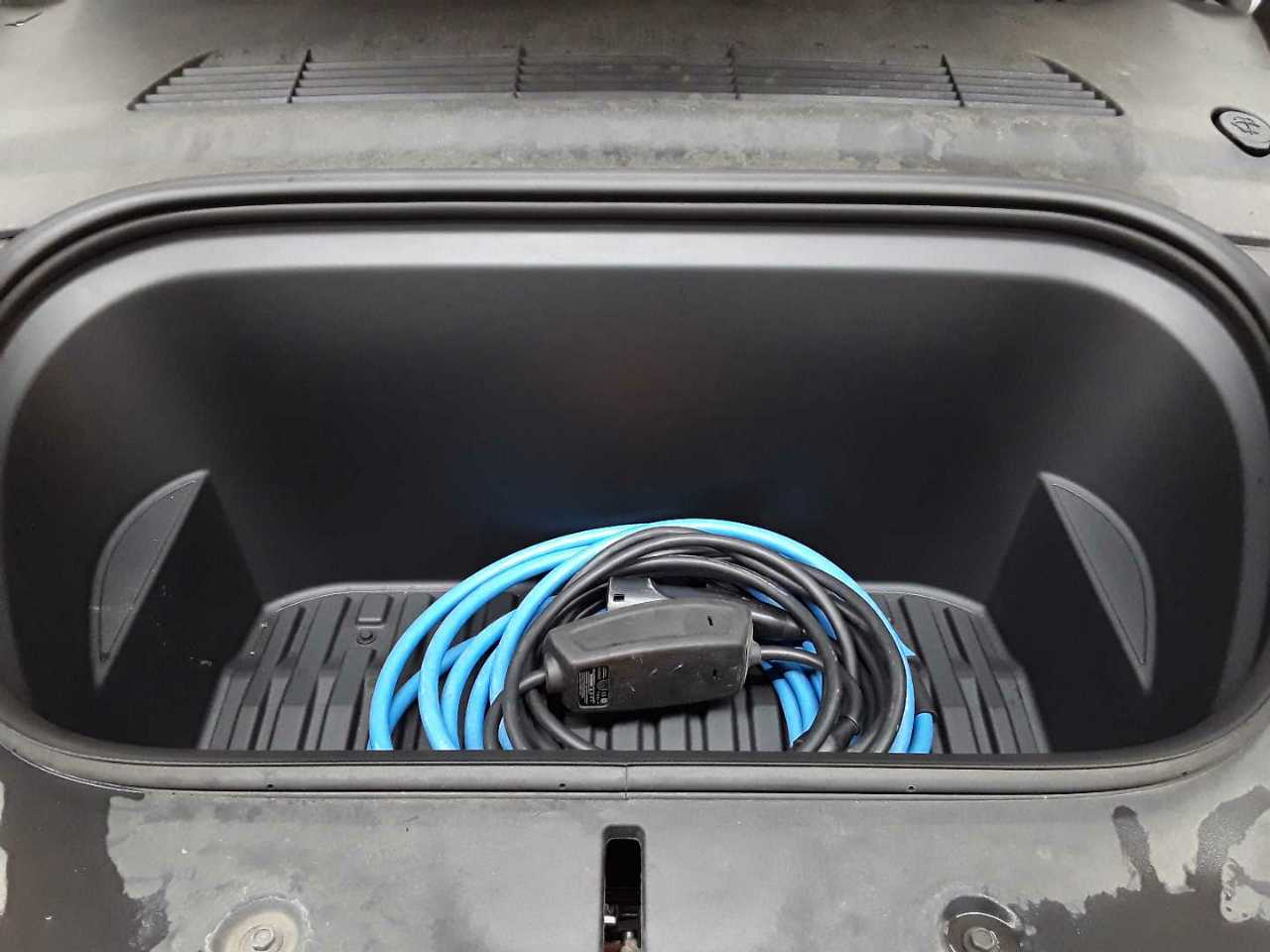 Tesla Model Y Long Range Dual Motor AWD 16