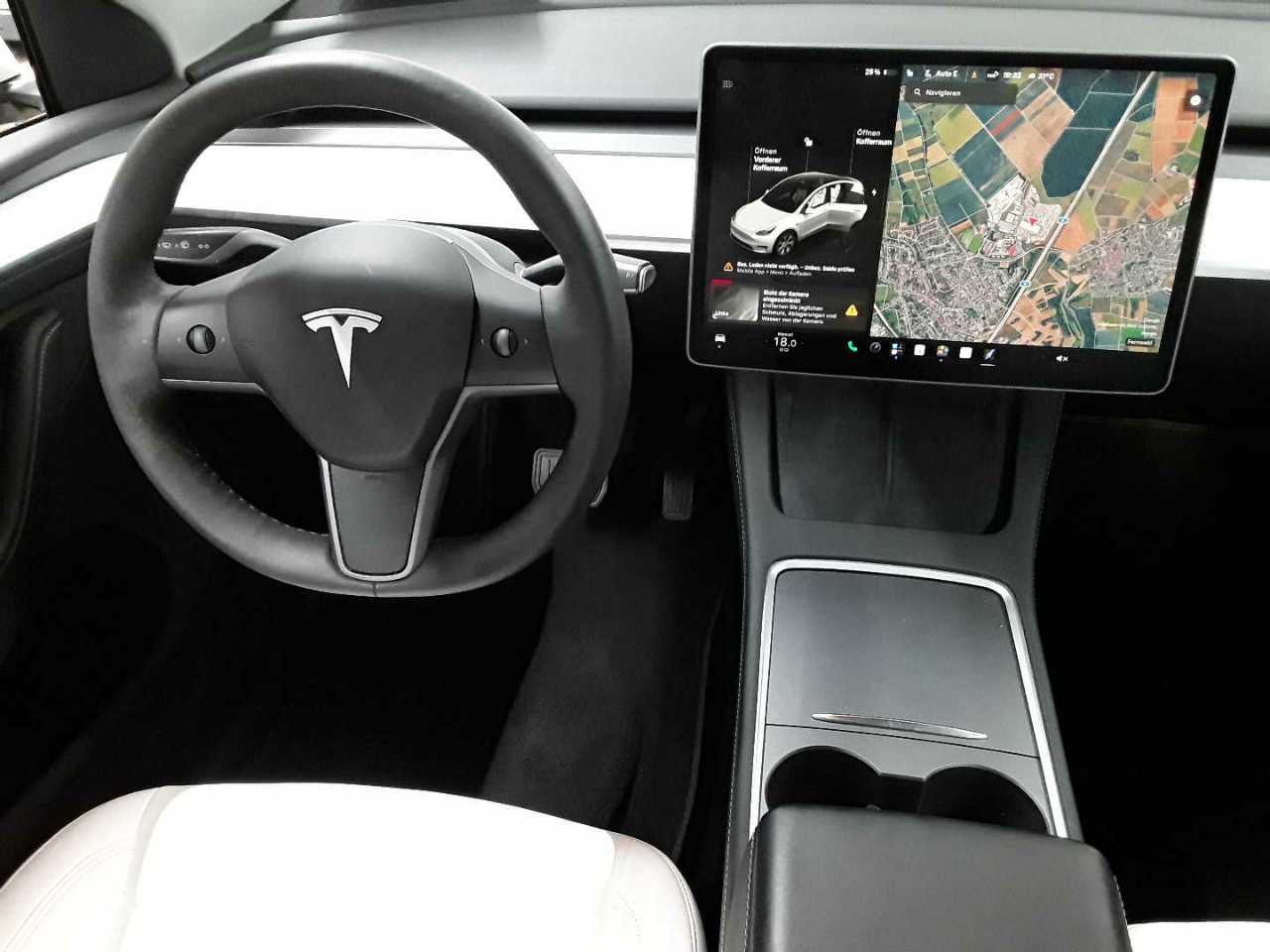 Tesla Model Y Long Range Dual Motor AWD 10