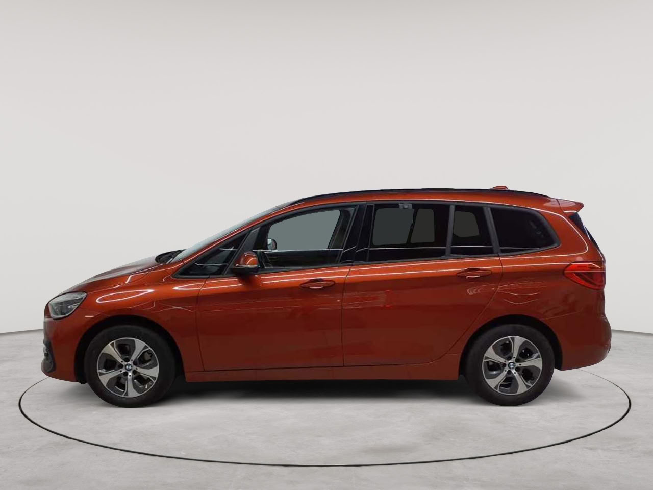BMW 218i Gran Tourer Sport Line 6