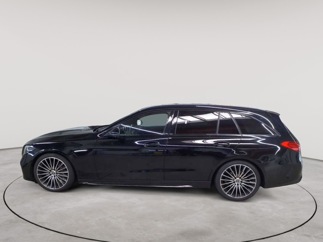 Mercedes-Benz C 220 d 4Matic T 9G-TRONIC AMG Line 6