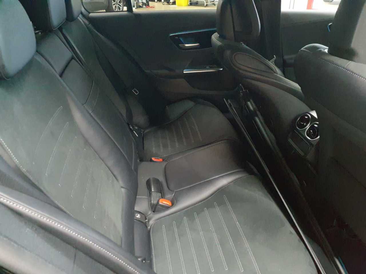 Mercedes-Benz C 220 d 4Matic T 9G-TRONIC AMG Line 14