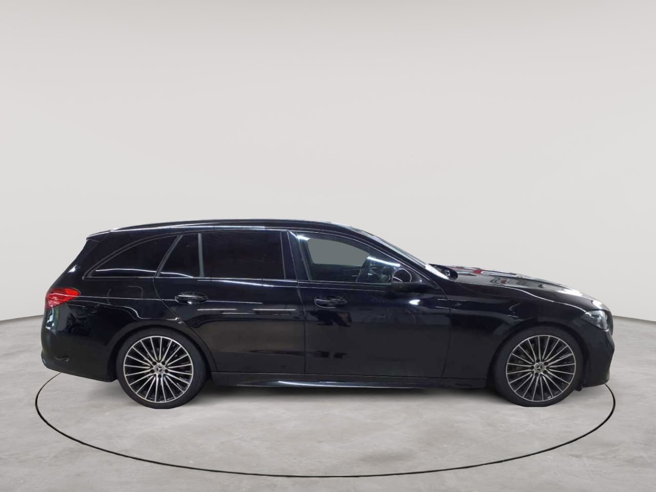 Mercedes-Benz C 220 d 4Matic T 9G-TRONIC AMG Line 3