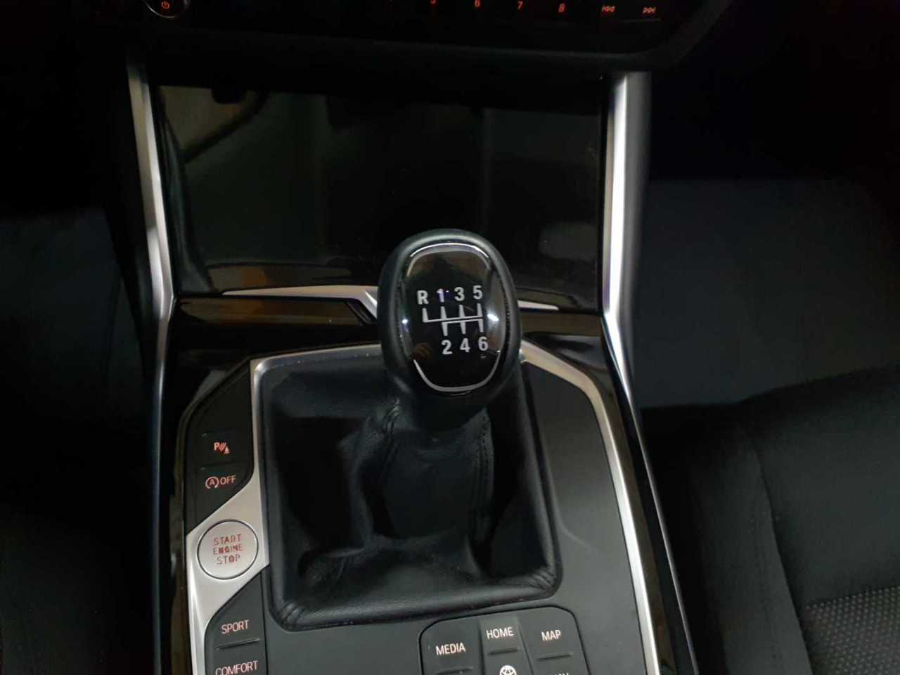 BMW 318d Touring Advantage 10