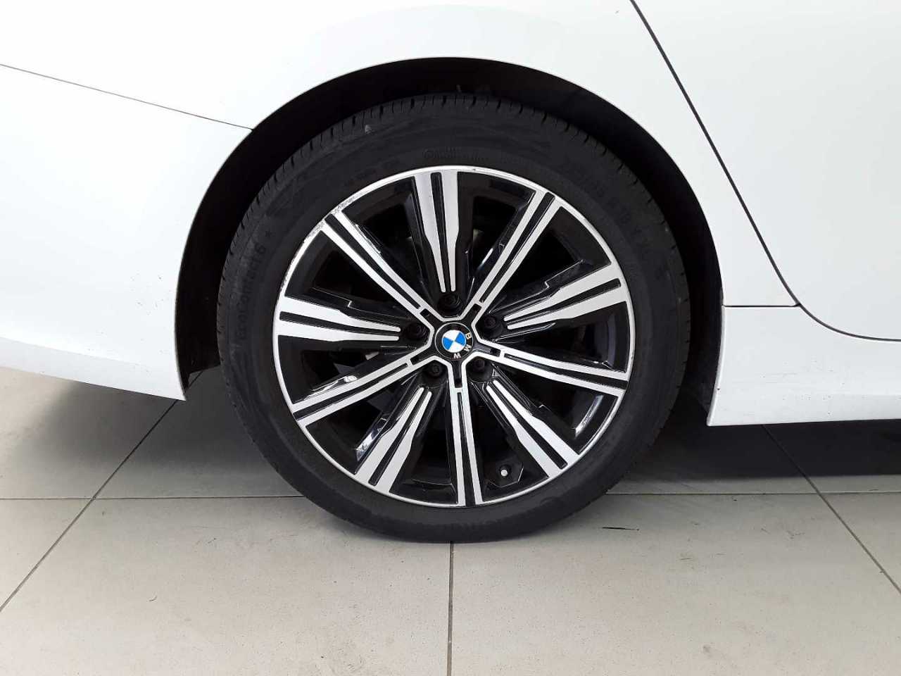 BMW 320d Touring xDrive Aut. Sport Line 19