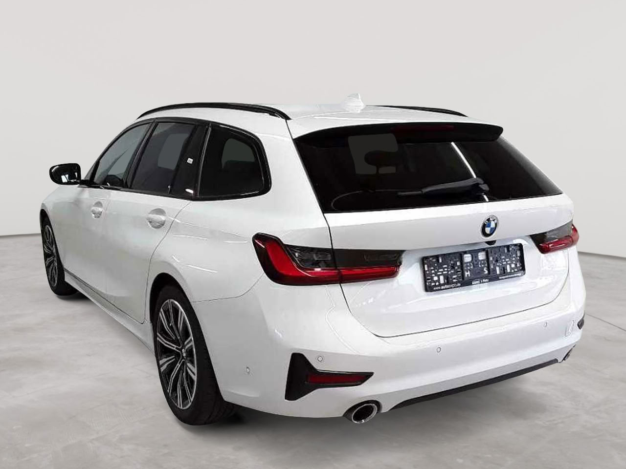 BMW 320d Touring xDrive Aut. Sport Line 5