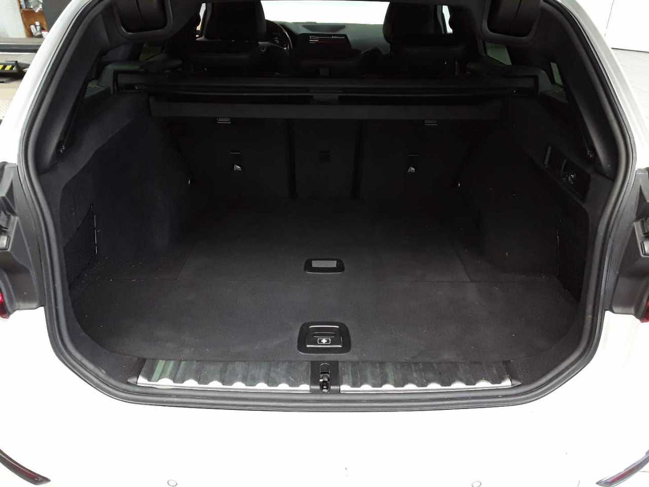 BMW 320d Touring xDrive Aut. Sport Line 15