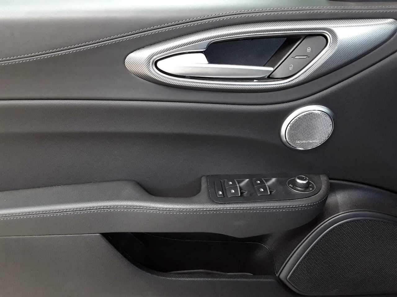 Alfa Romeo Giulia 2.2 Diesel AT8-Q4 Sprint 16