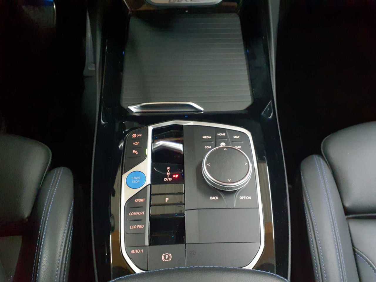 BMW iX3 Impressive 10