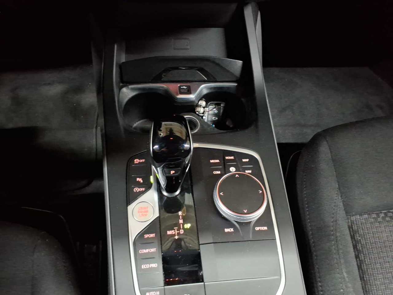 BMW 118d Aut. Advantage 10