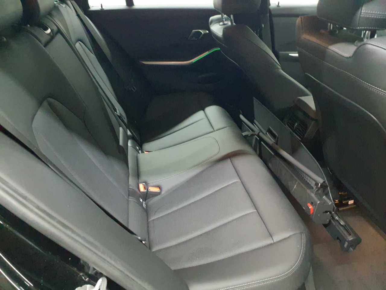 BMW 320i Touring Aut. 14