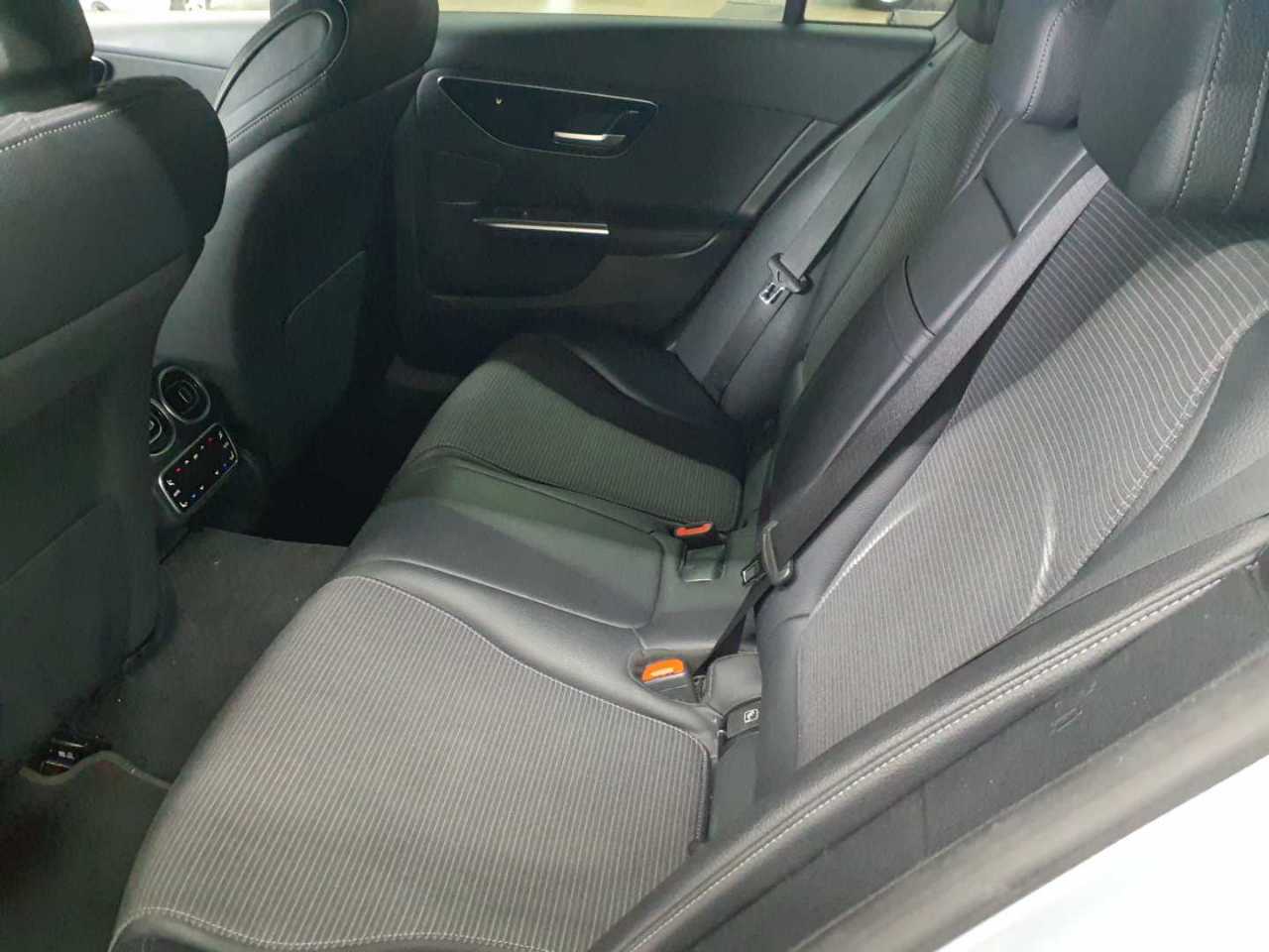 Mercedes-Benz C 300 e T 9G-TRONIC Avantgarde 13