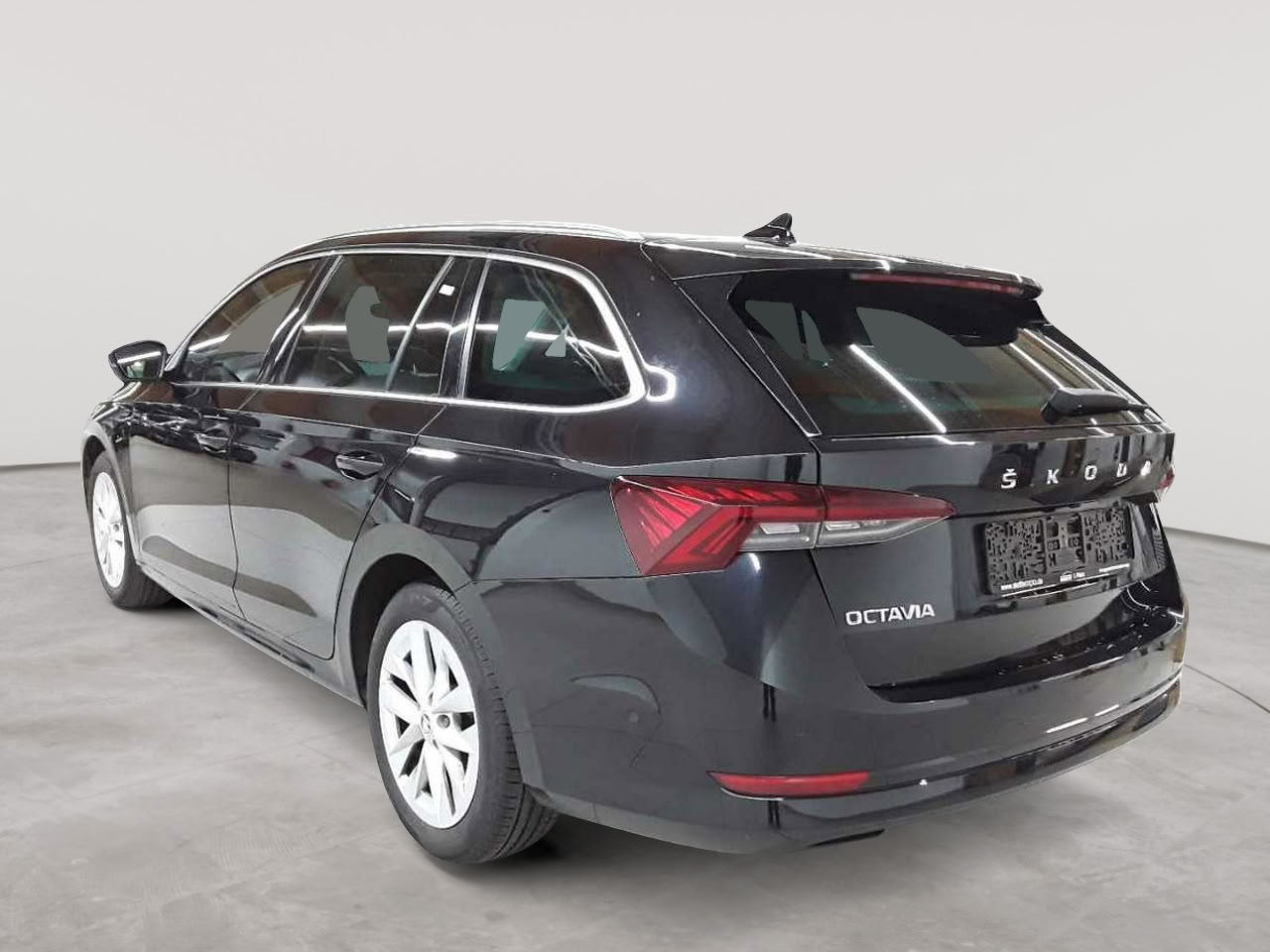 Skoda Octavia Combi 2.0 TDI DSG Style 5