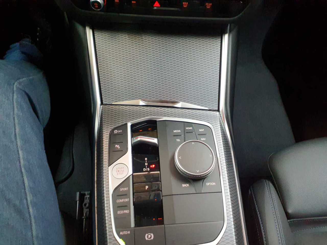 BMW 330d Touring Aut. 10