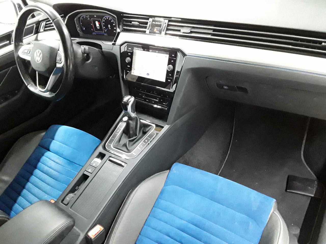 Volkswagen Passat Variant 2.0 TDI SCR Elegance 9