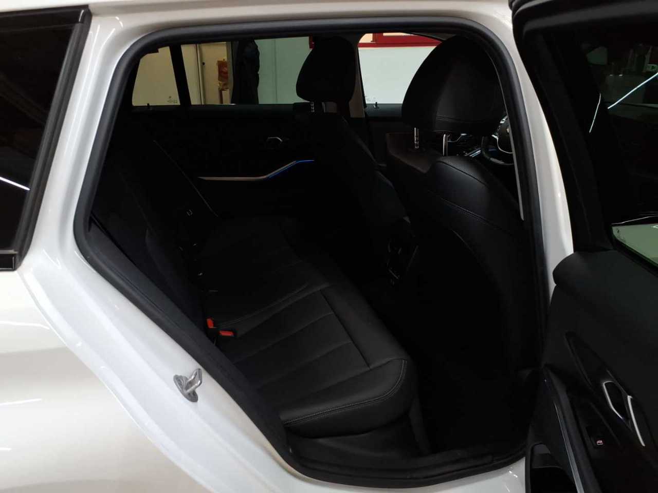 BMW 318d Touring Aut. 14
