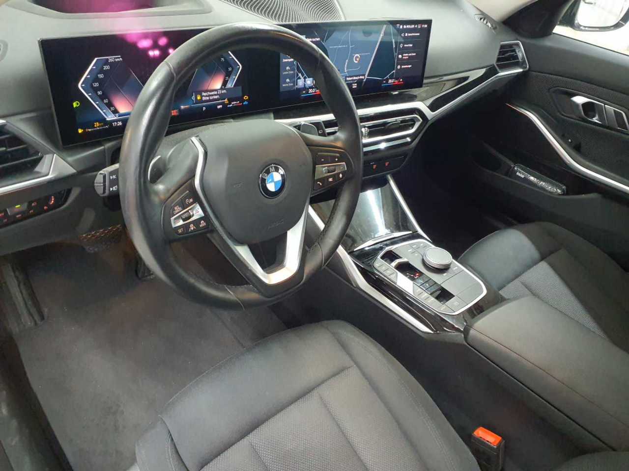 BMW 318i Touring Aut. 9