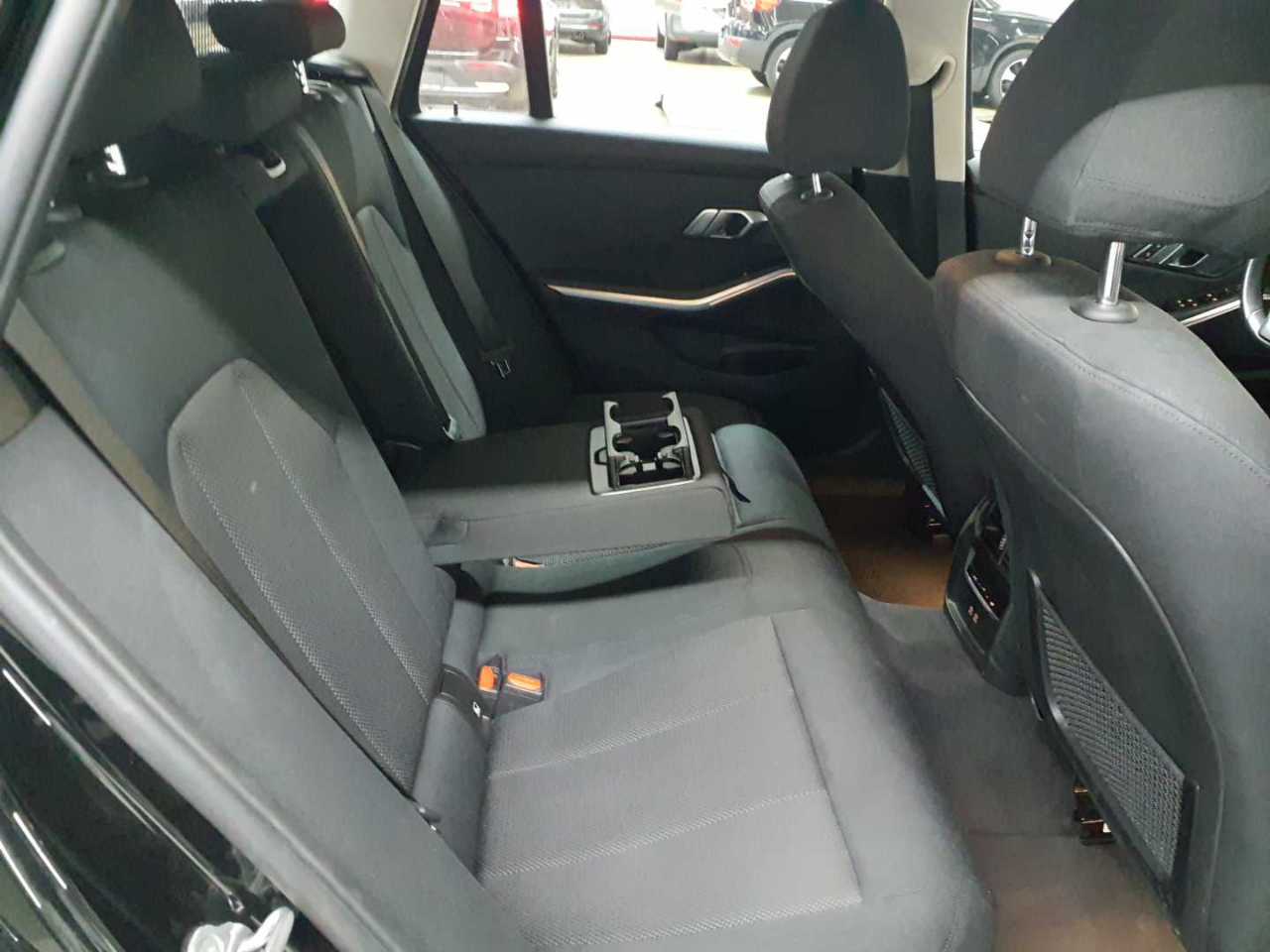 BMW 318i Touring Aut. 13