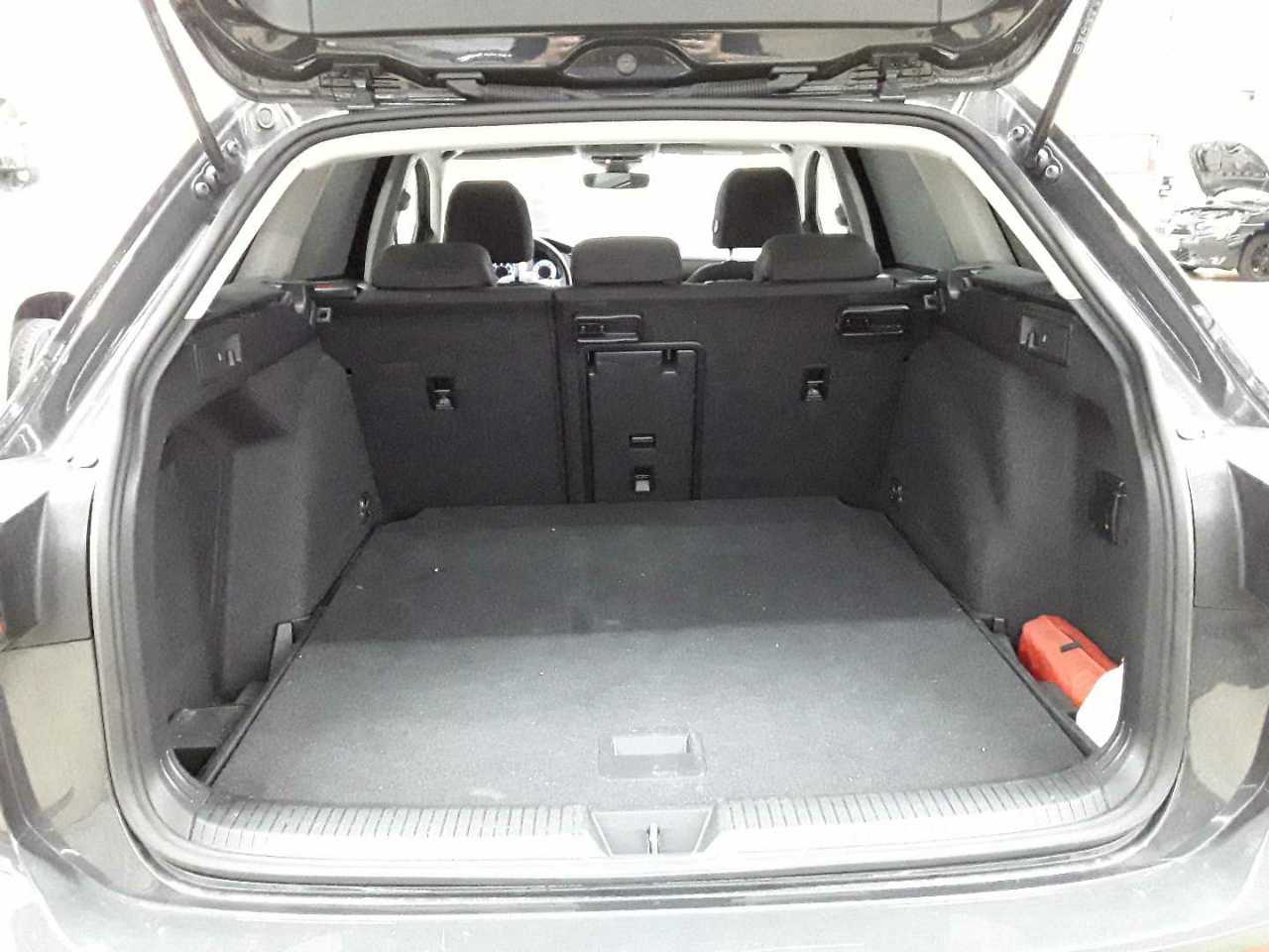 Volkswagen Golf Variant 2.0 TDI SCR DSG Life 15