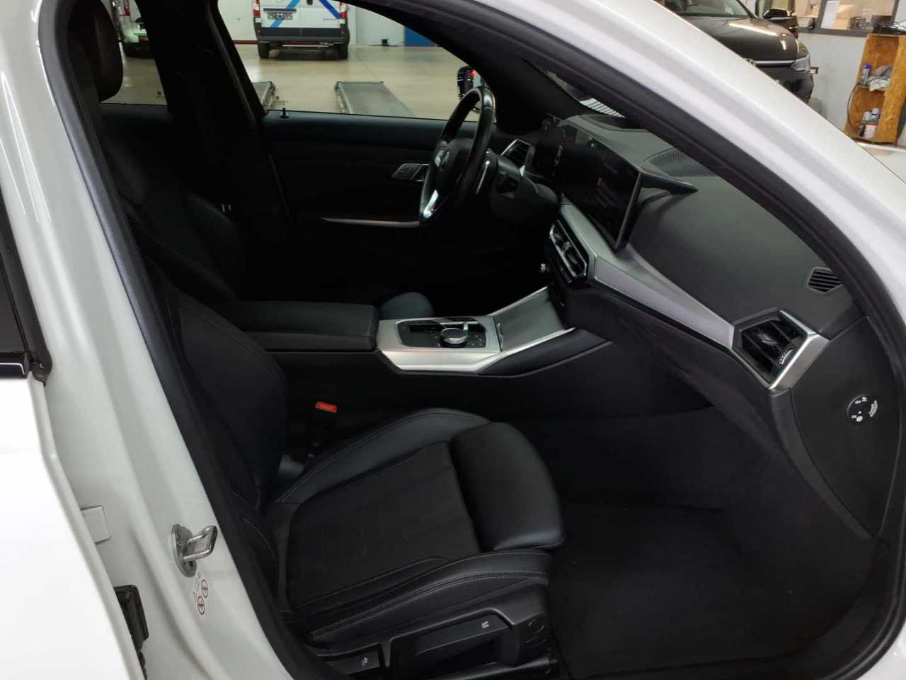 BMW 318d Aut. 8