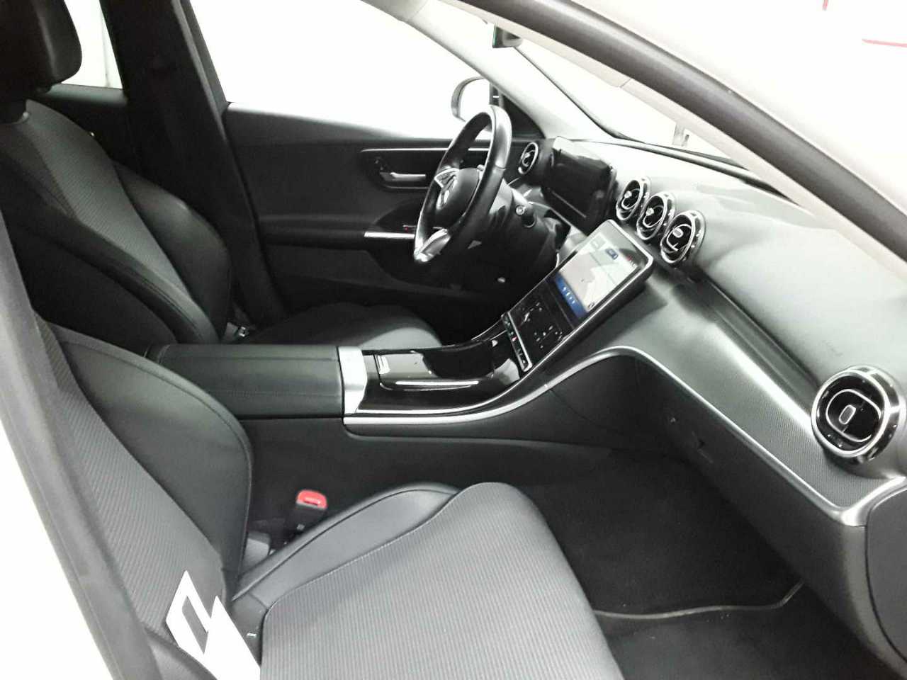 Mercedes-Benz C 200 d T 9G-TRONIC Avantgarde 8