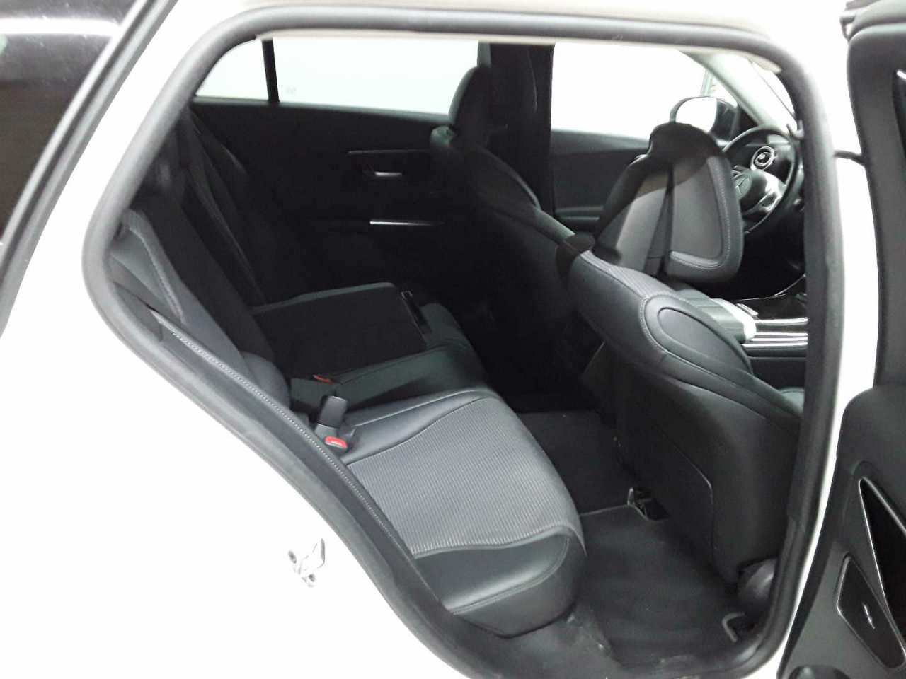 Mercedes-Benz C 200 d T 9G-TRONIC Avantgarde 14