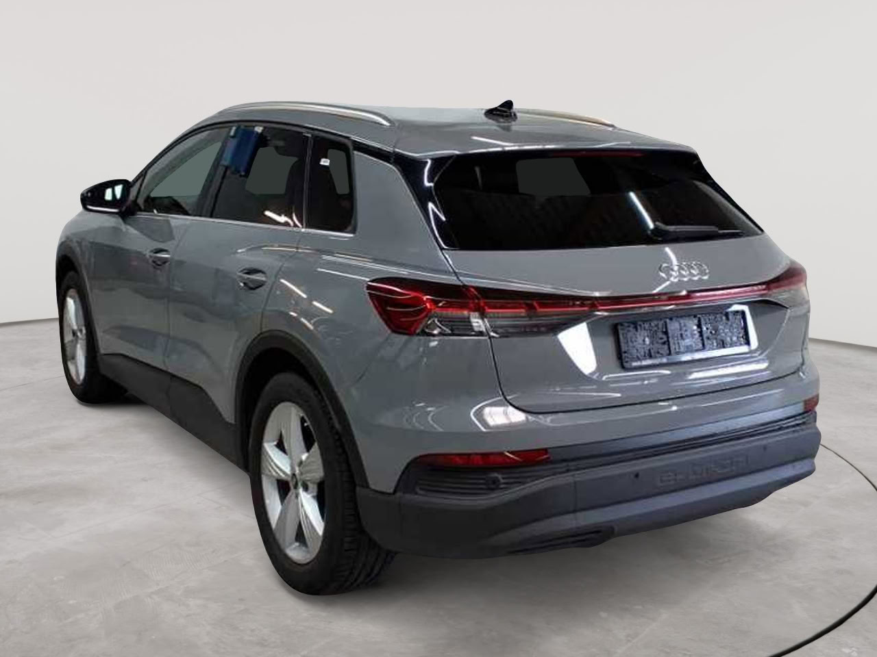 Audi Q4 e-tron 40 5