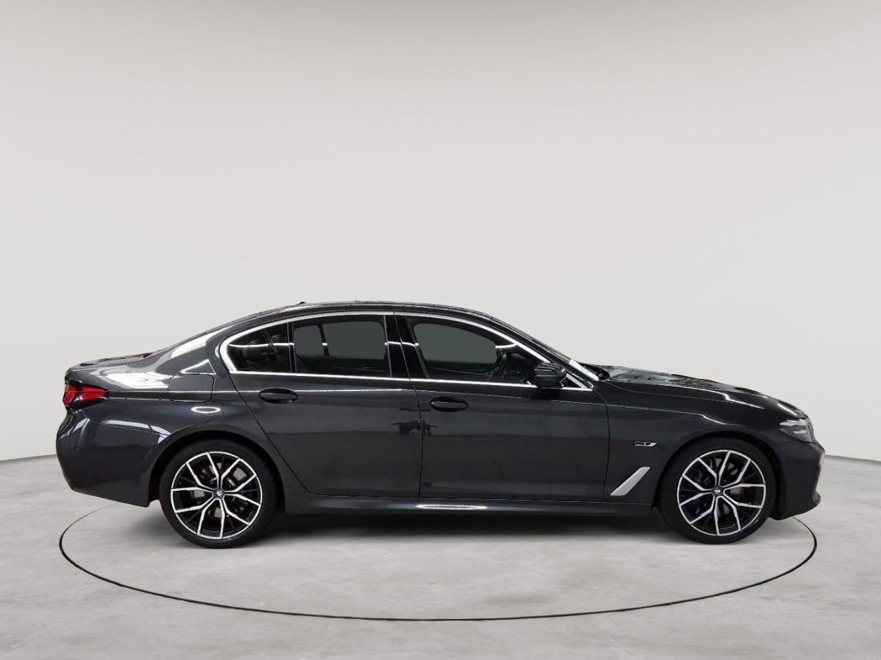 BMW 545e xDrive Aut. 3