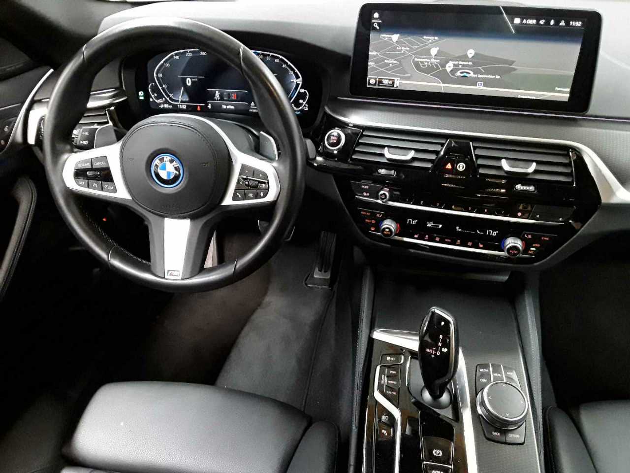 BMW 545e xDrive Aut. 10