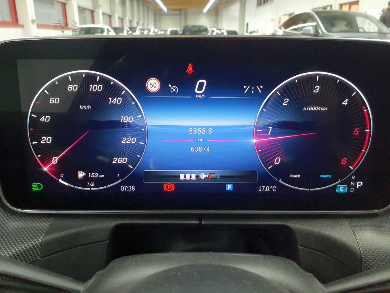 Mercedes-Benz C 220 d 4Matic T 9G-TRONIC AMG Line 11