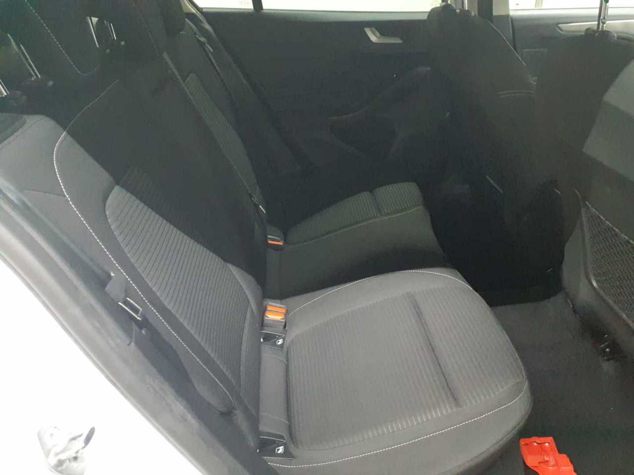 Ford Focus Turnier 1.5 EcoBlue Start-Stopp-System Aut. TITANIUM 13