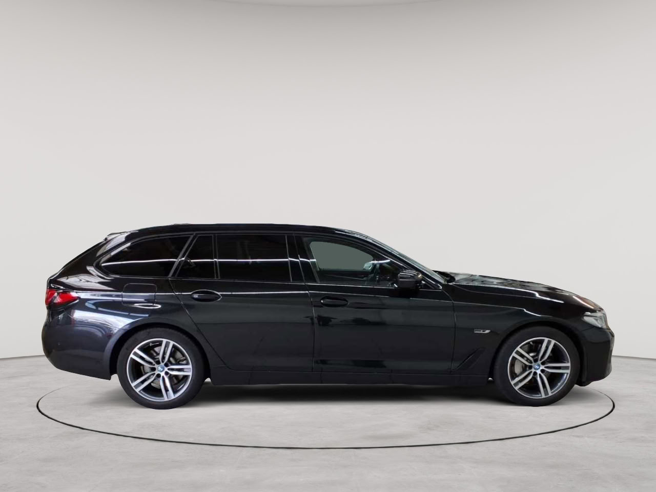 BMW 530e Touring Aut. 3