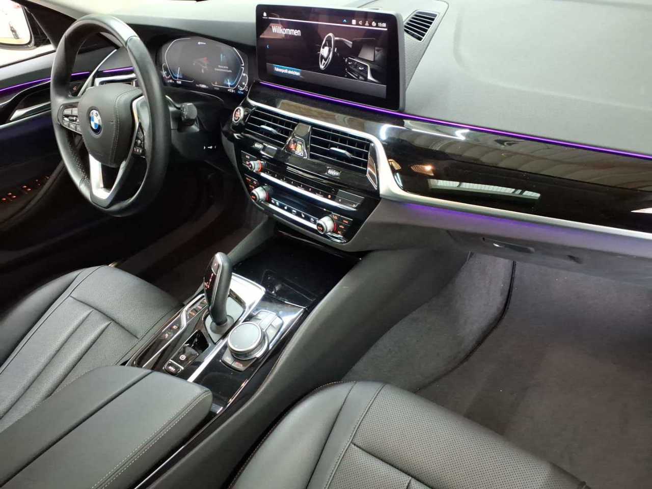 BMW 530e Touring Aut. 9