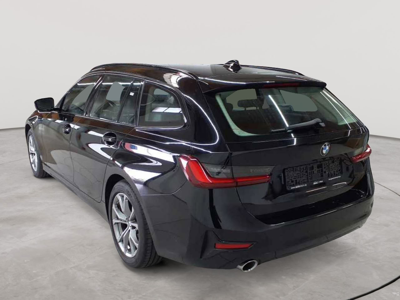 BMW 320d Touring xDrive Aut. Sport Line 5