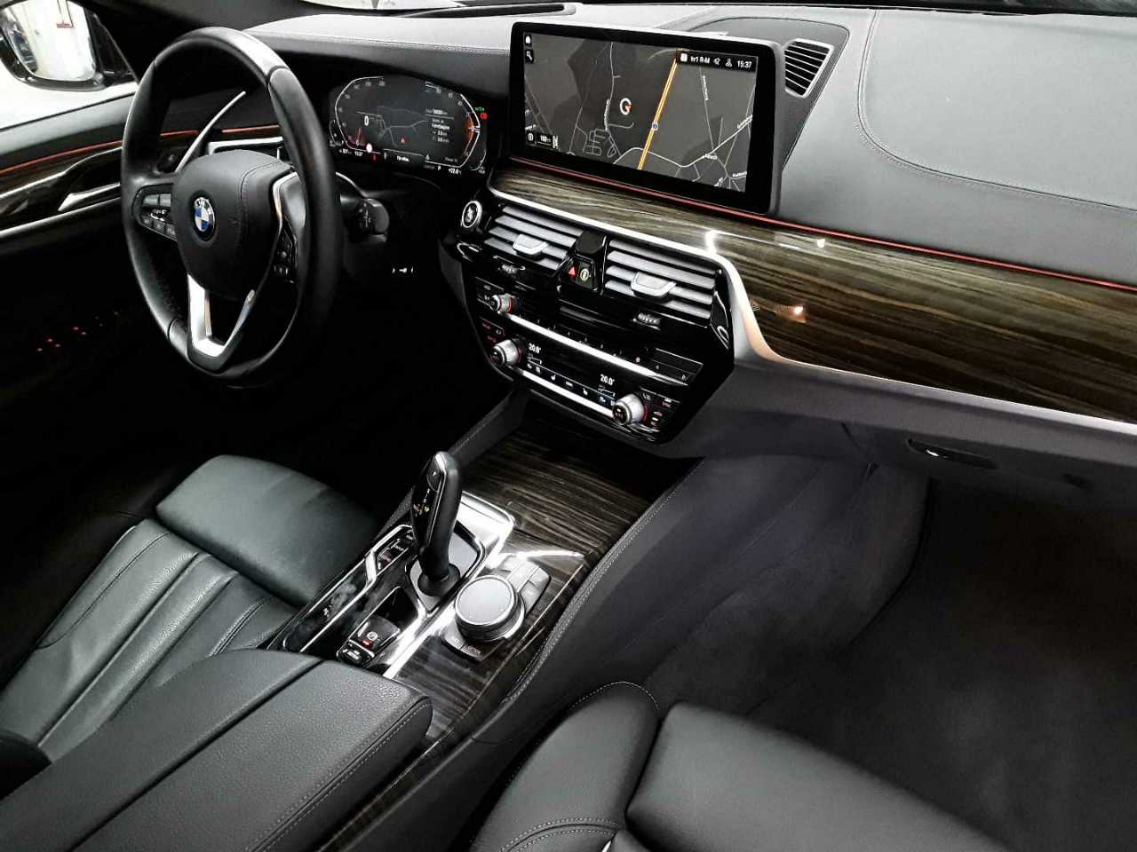 BMW 520d Touring Aut. Luxury Line 9
