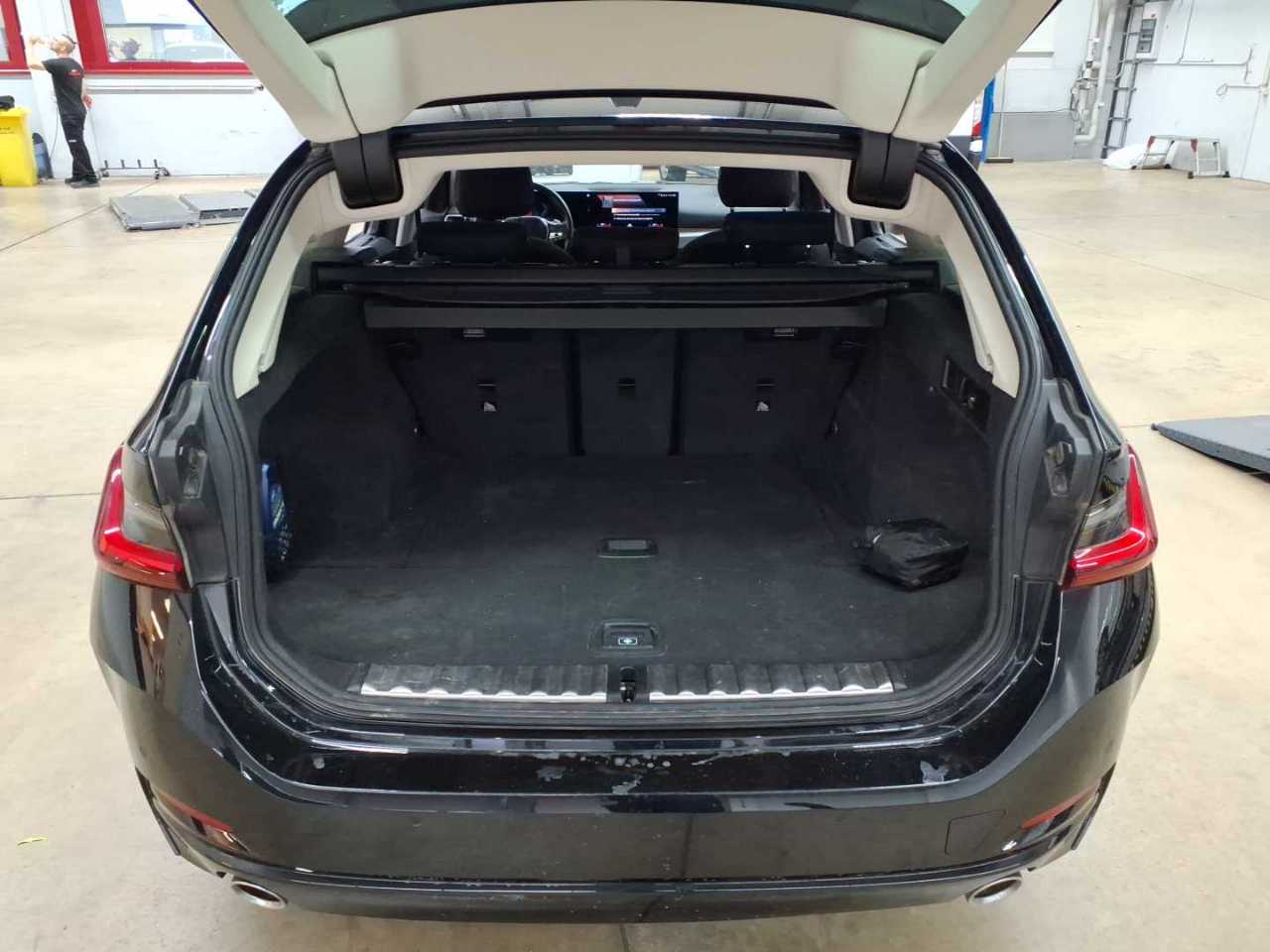 BMW 318d Touring Aut. 15