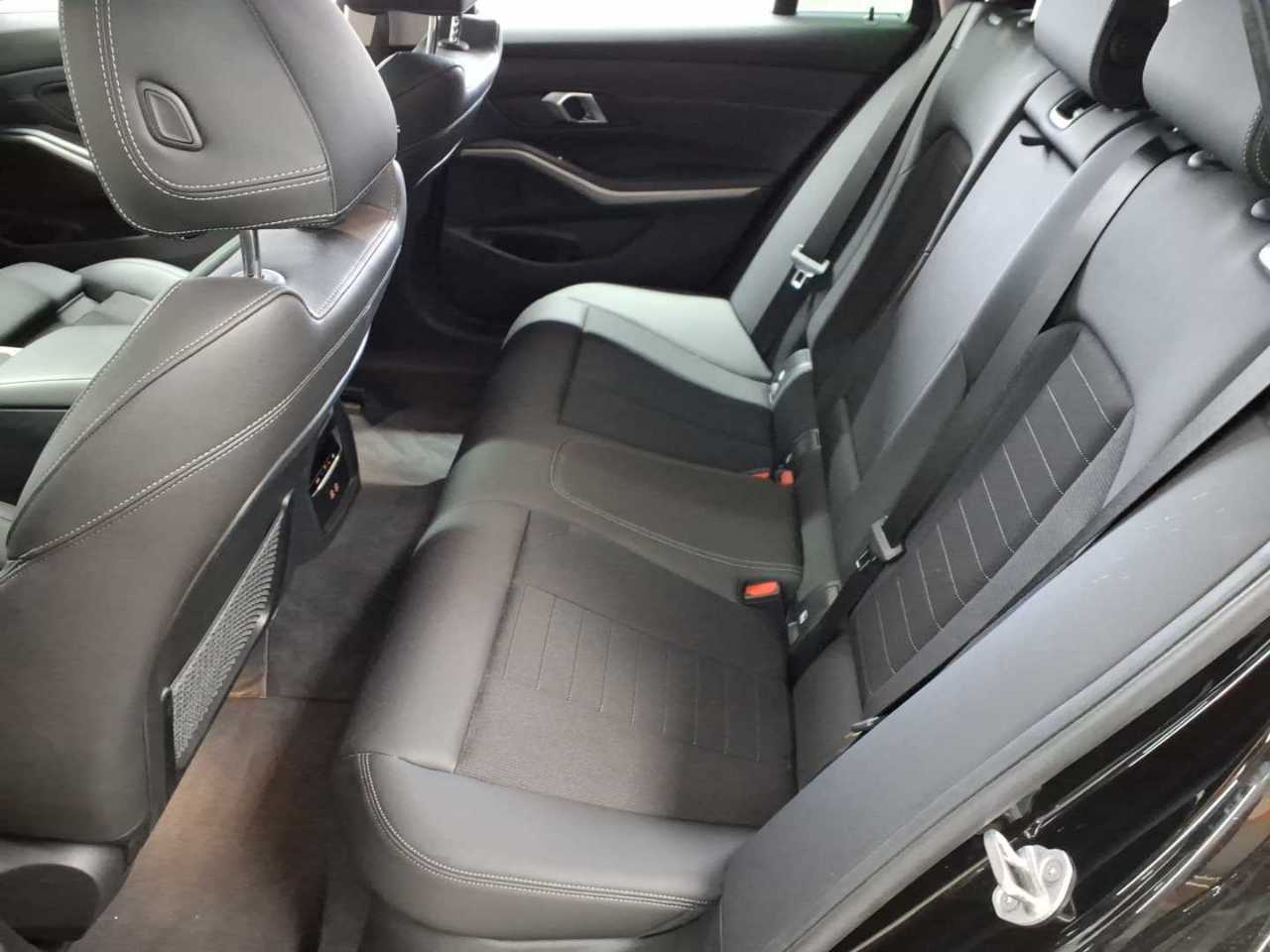 BMW 318d Touring Aut. 13