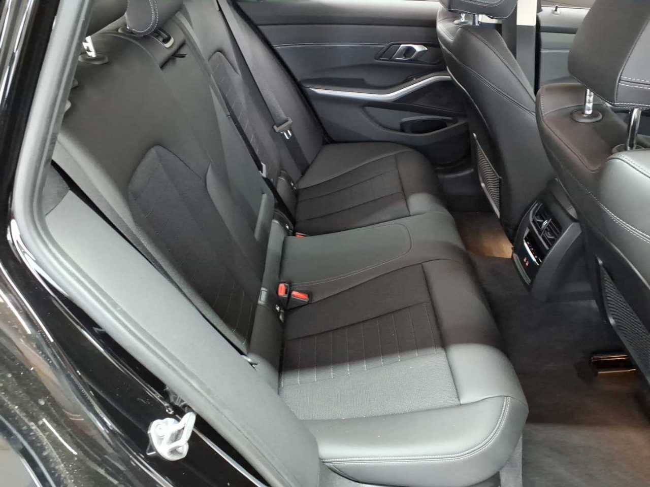 BMW 318d Touring Aut. 14