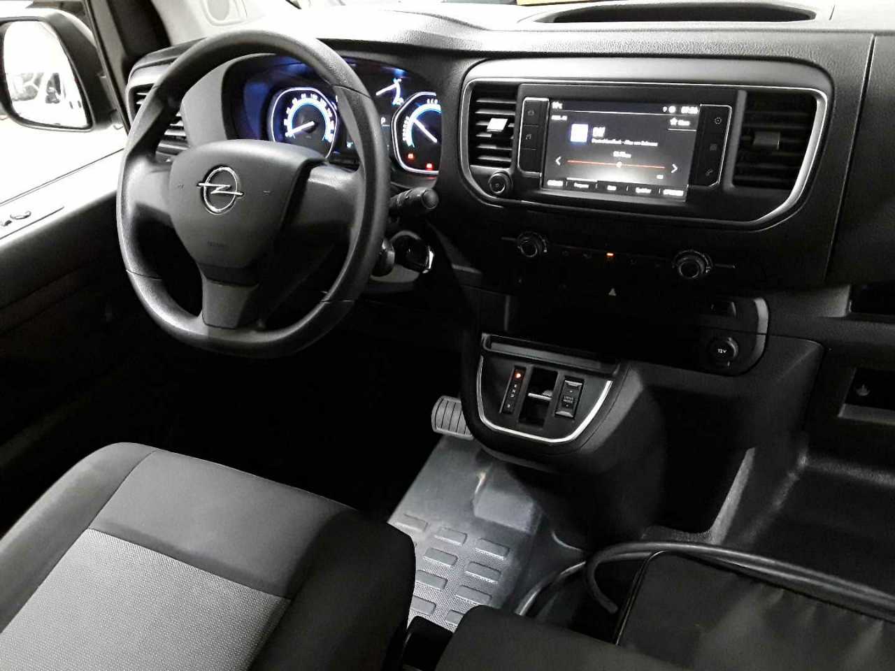 Opel Vivaro-e Cargo L (50-kWh) 10