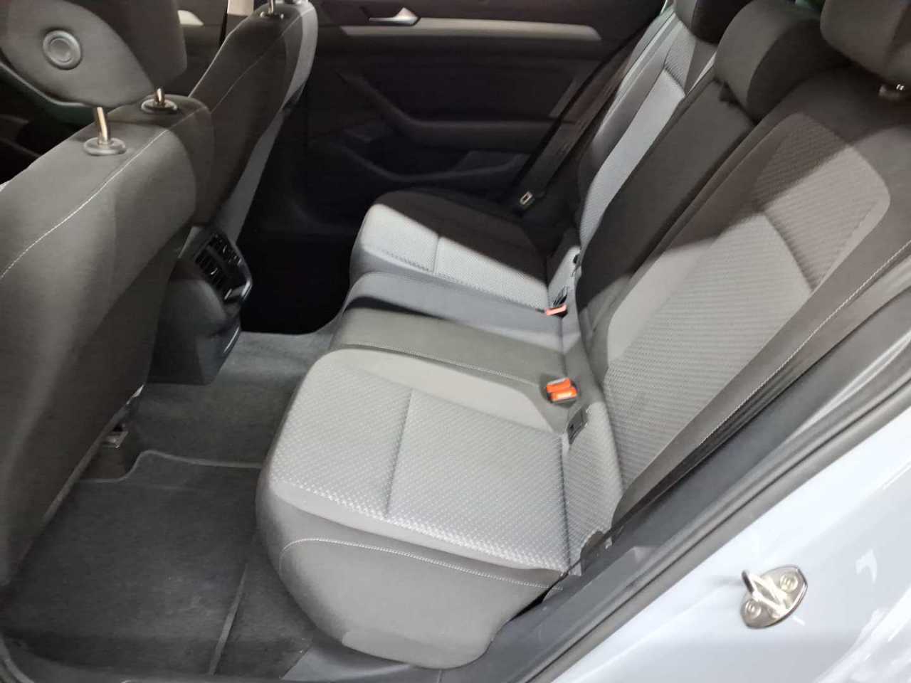 Volkswagen Passat Variant 1.5 TSI OPF DSG Conceptline 13