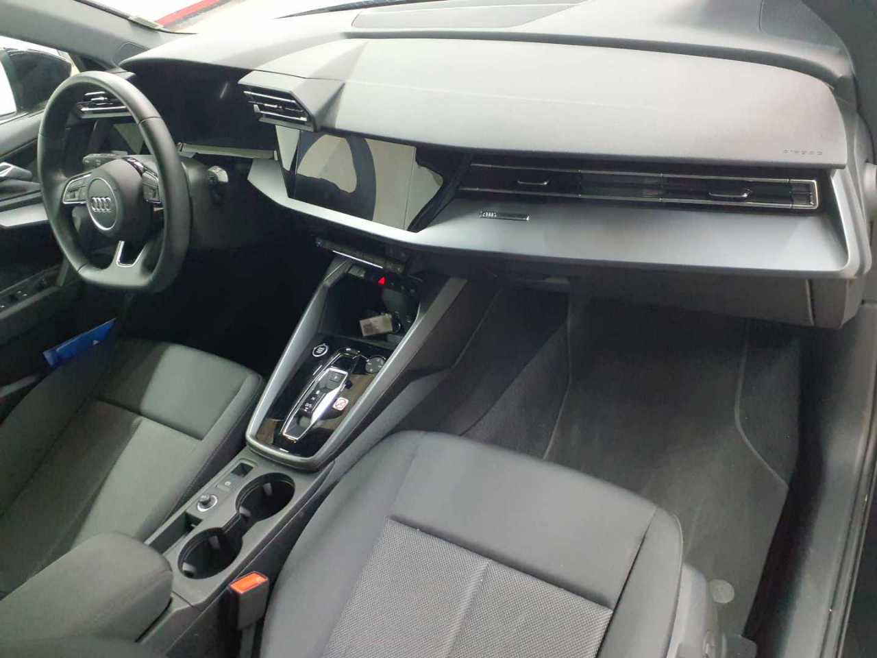 Audi A3 30 TFSI Sportback S tronic advanced 9