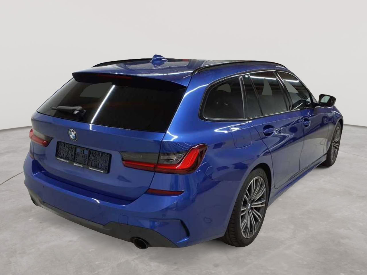 BMW 320i Touring Aut. M Sport 4