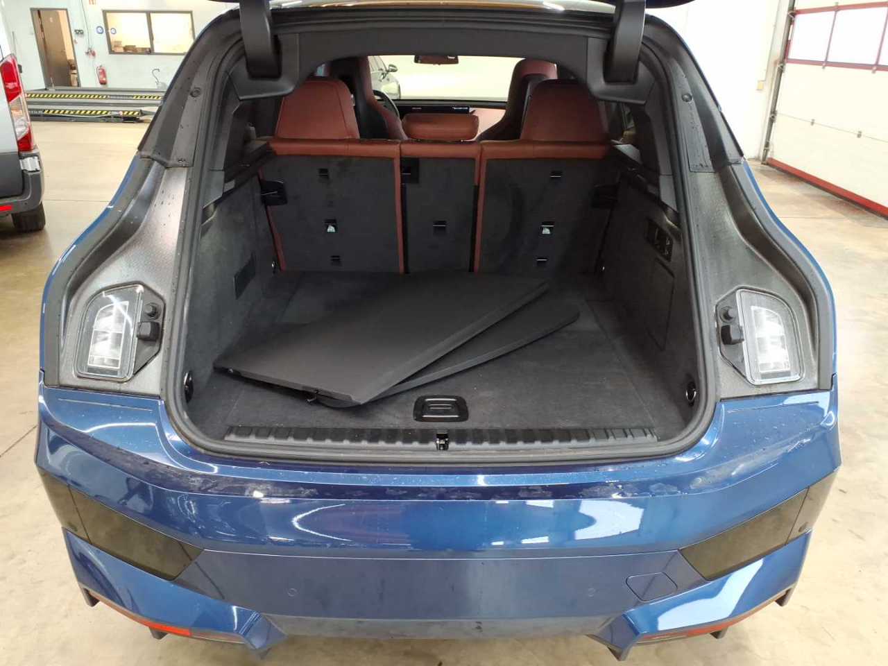 BMW iX xDrive40 15