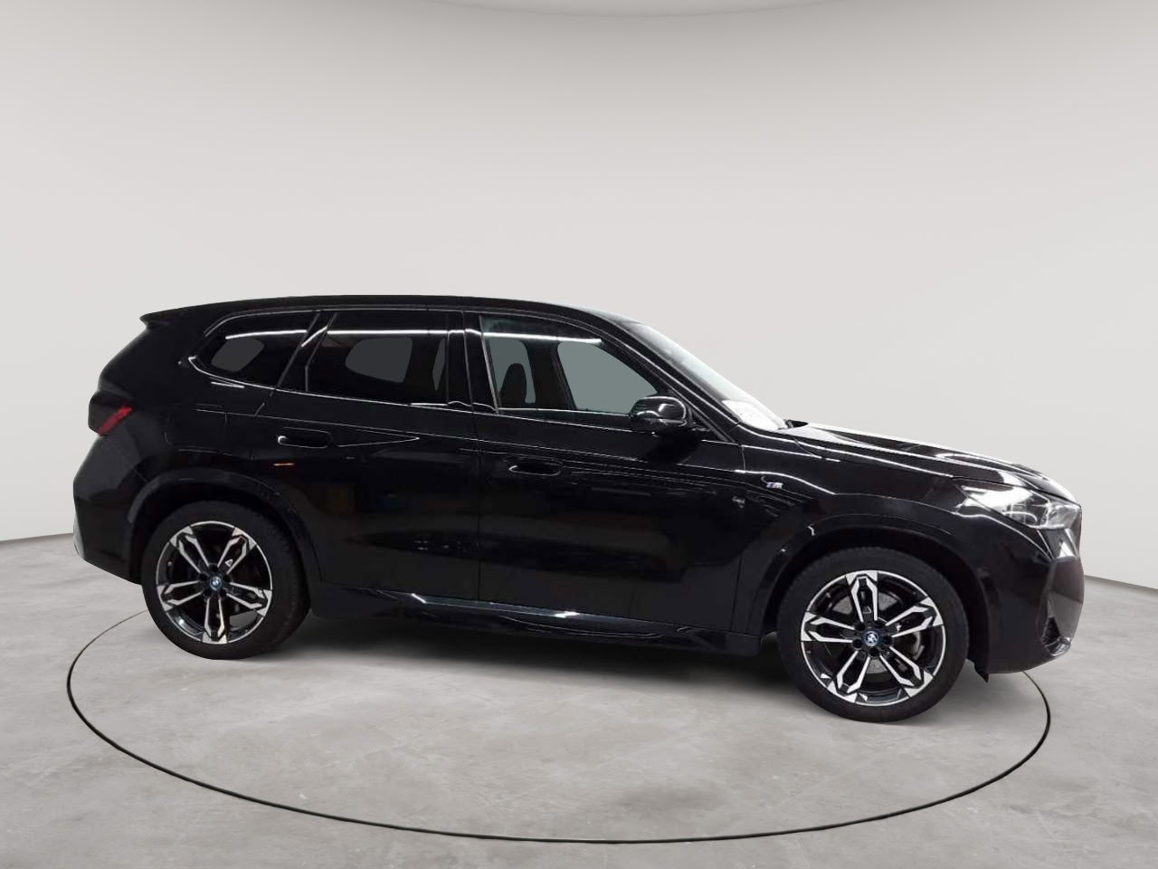 BMW iX1 xDrive30 M Sportpaket 3