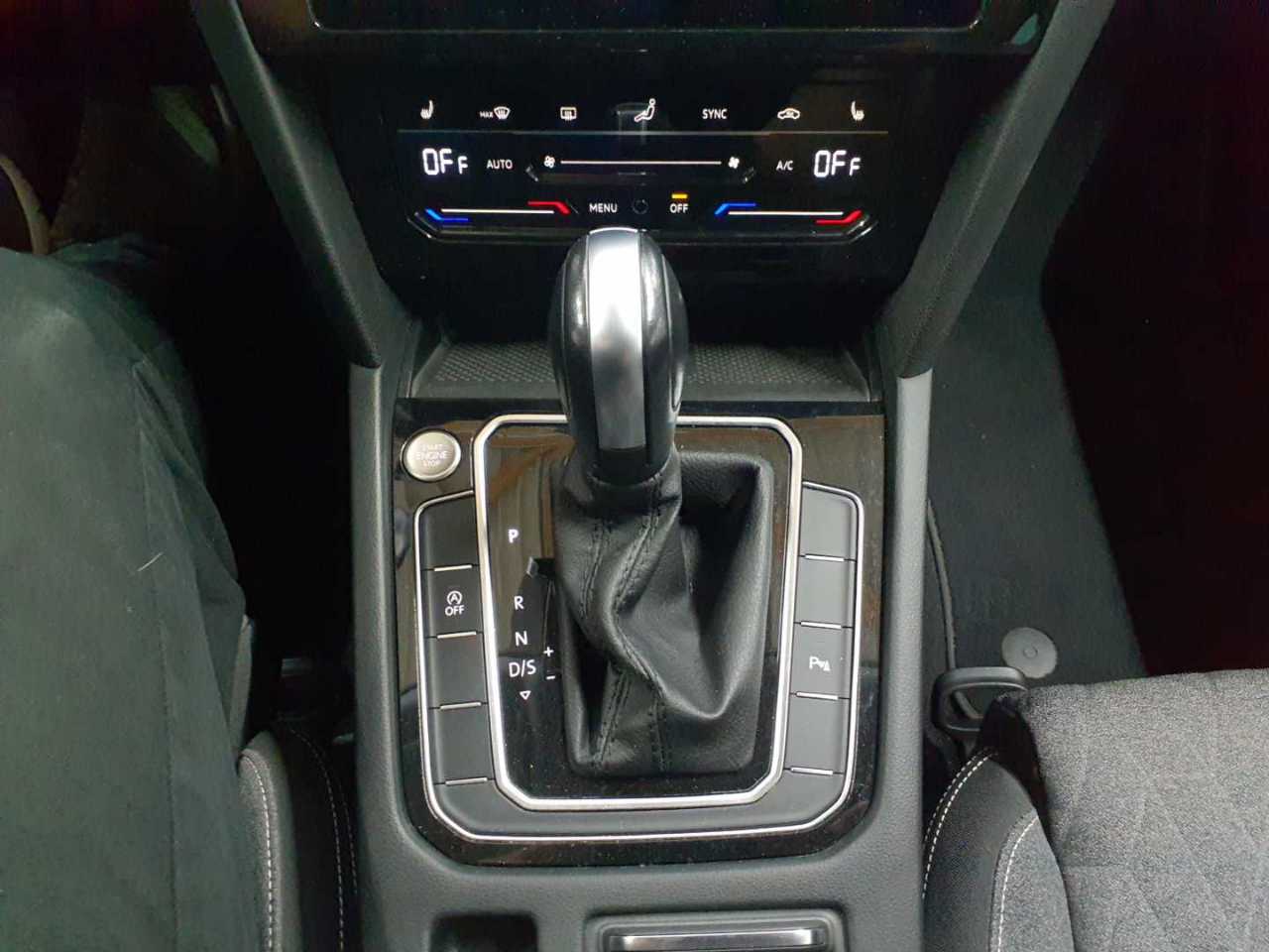 Volkswagen Passat Variant 2.0 TDI SCR DSG Business 10
