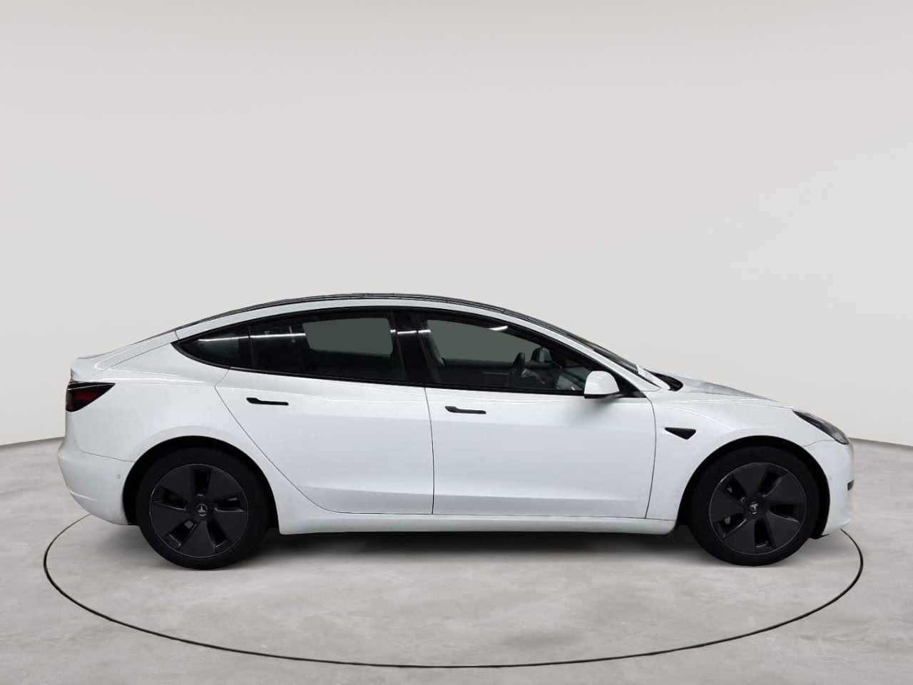 Tesla Model 3 Standard Reichweite Plus Hinterradantrieb 3