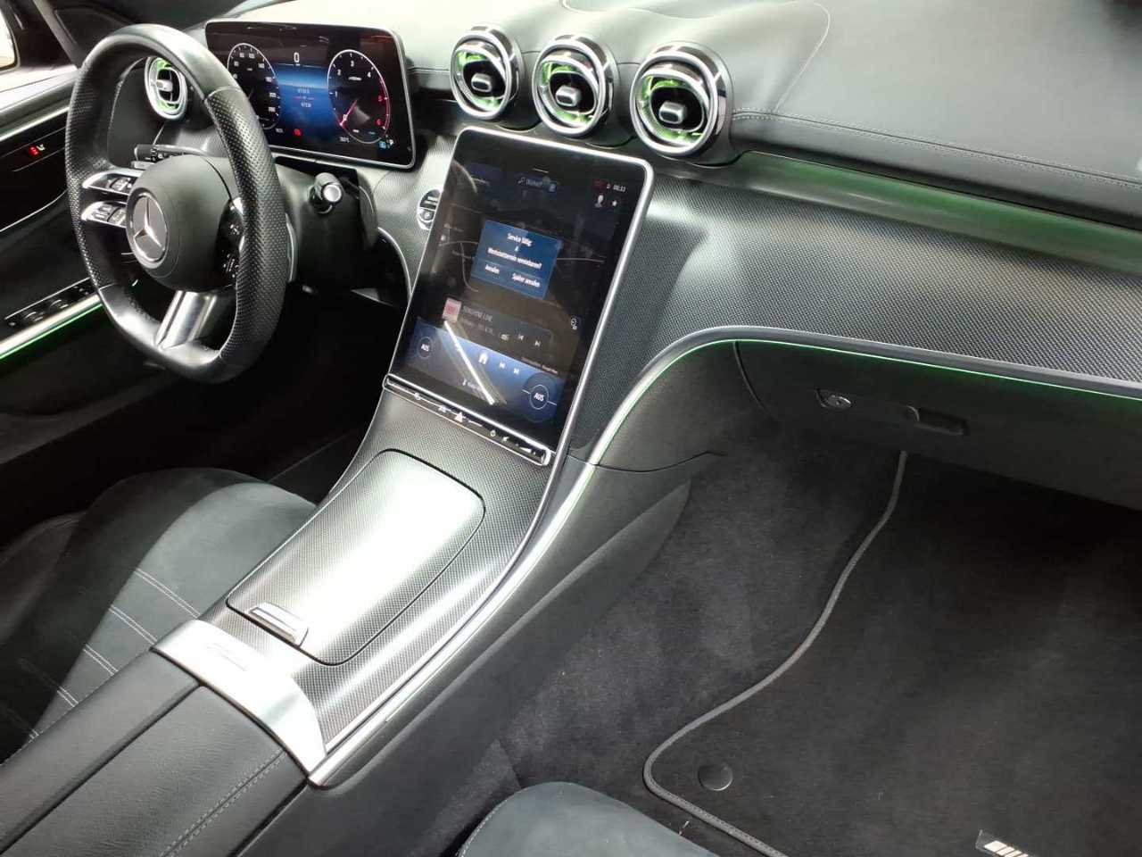 Mercedes-Benz C 220 d 4Matic T 9G-TRONIC AMG Line 9