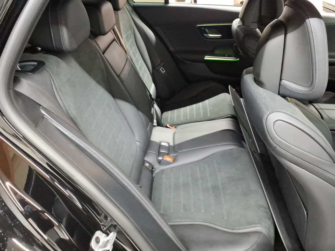 Mercedes-Benz C 220 d 4Matic T 9G-TRONIC AMG Line 14