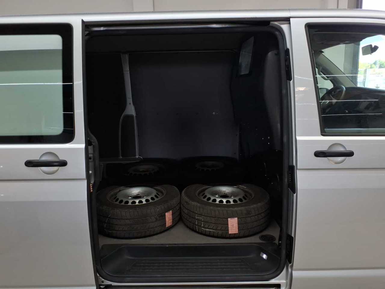 Volkswagen Transporter T6.1 Lang EcoProfi 13