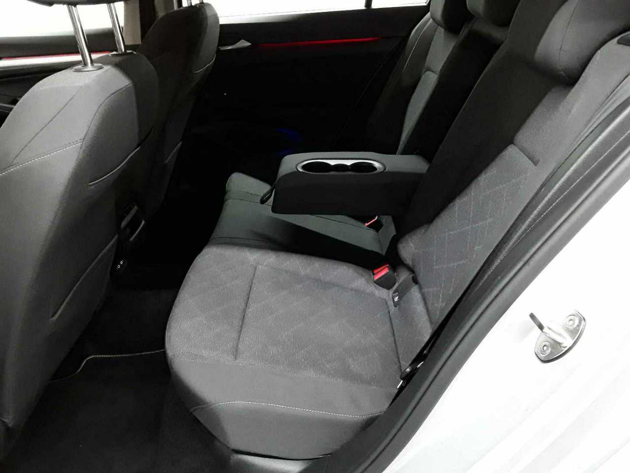 Volkswagen Golf Variant 2.0 TDI SCR Life 13